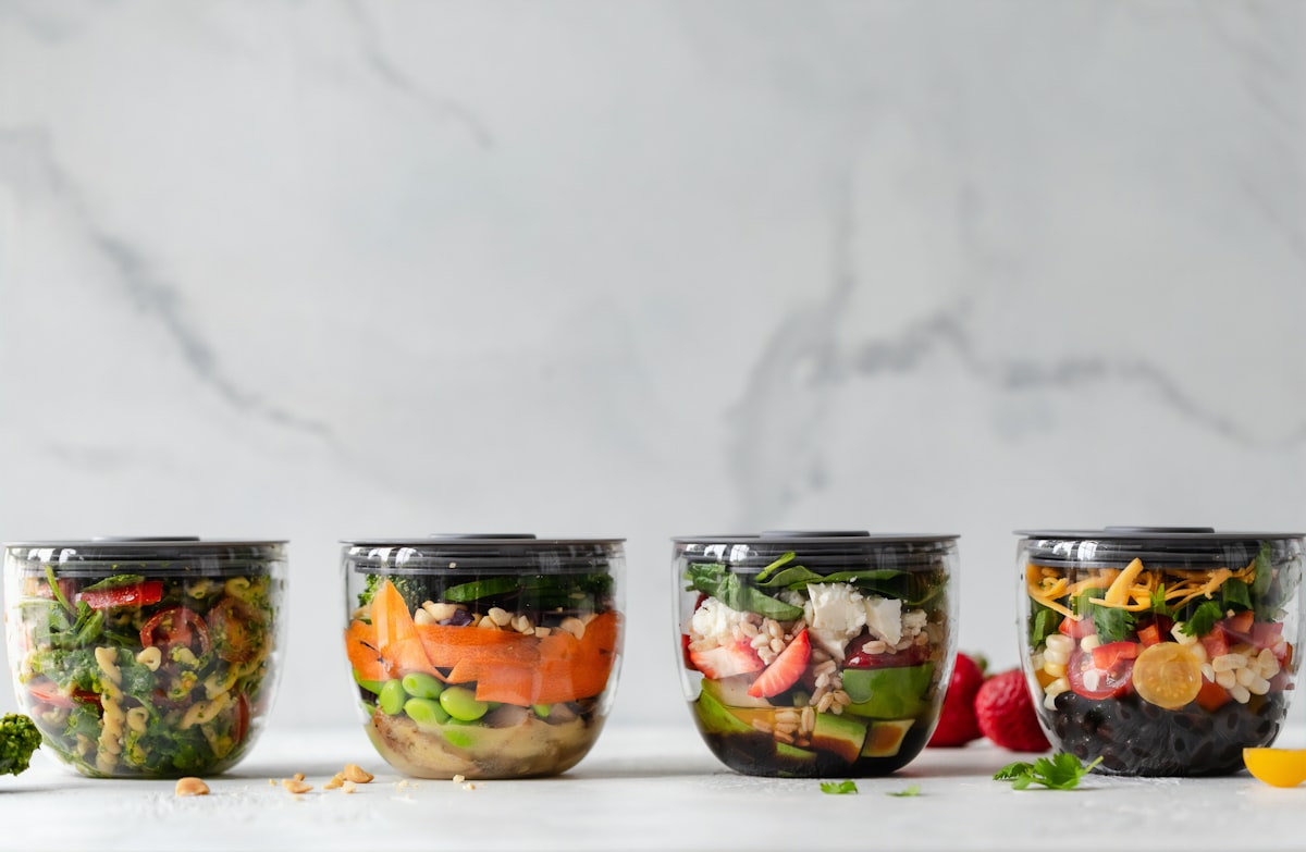 Bowl de desayuno con granola y frutas